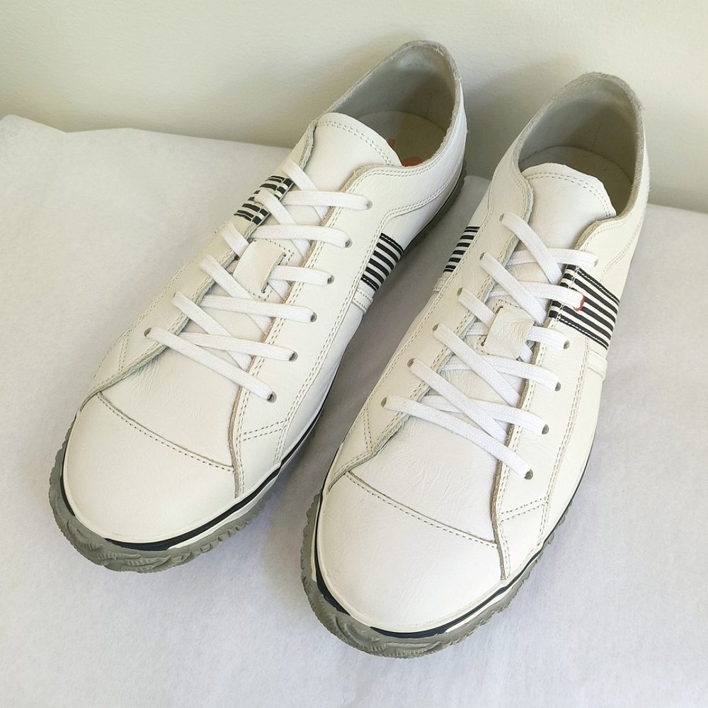 Spingle Move Japan low top white leather sneakers